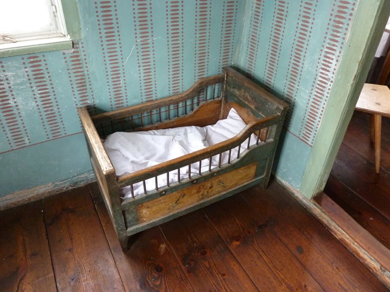 crib