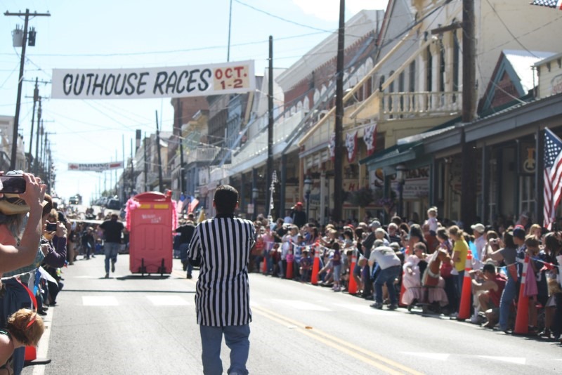 outhouse-race